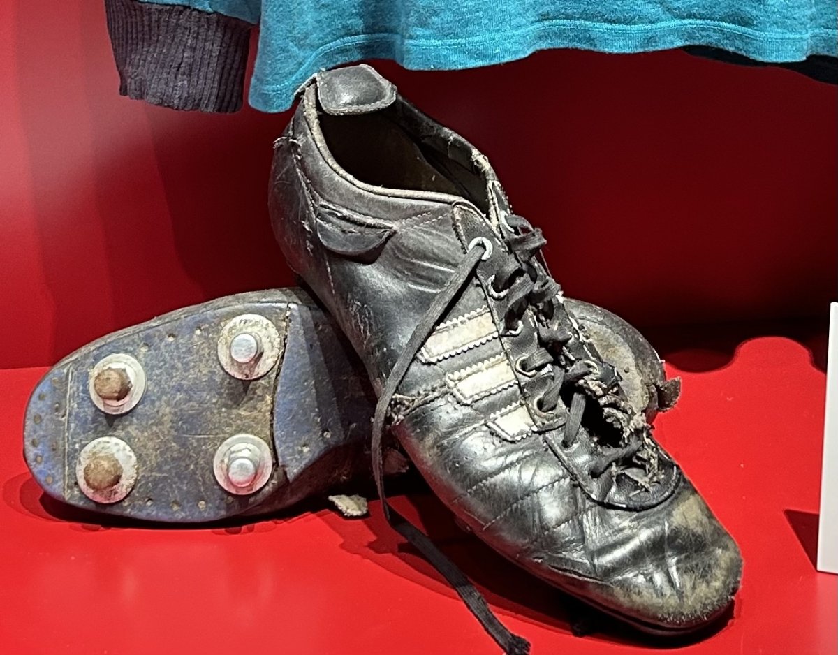 Fotbollsskor som Gerd Muller spelade med 1968